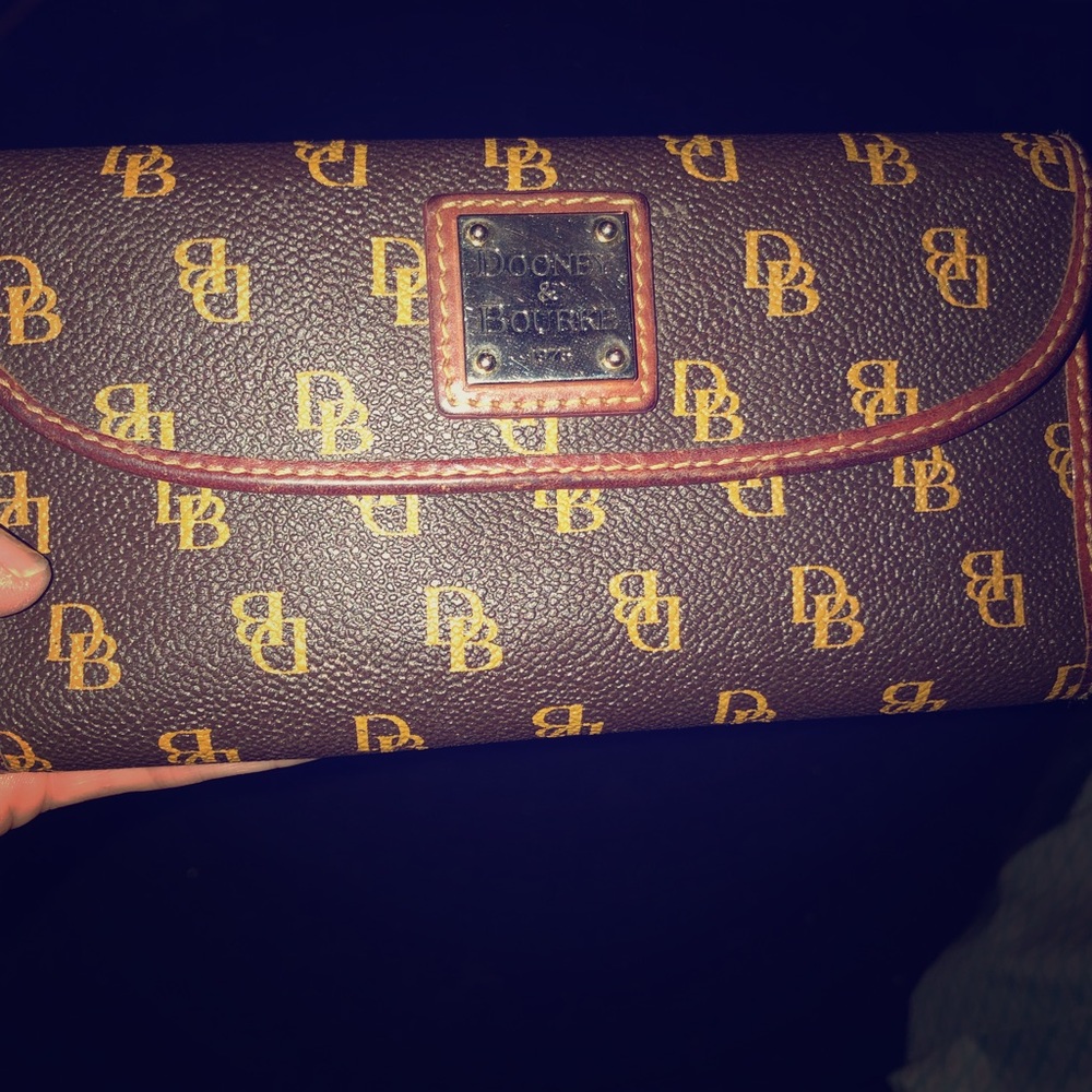 Dooney&Bourke wallet